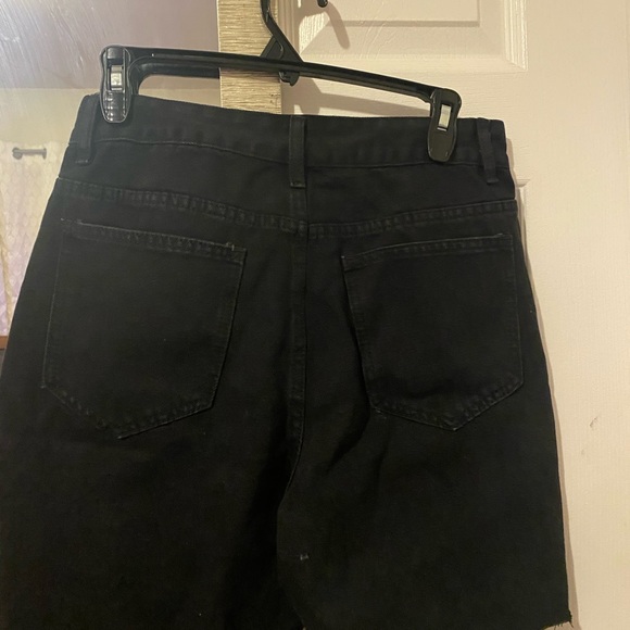 Black denim shorts - Picture 2 of 3